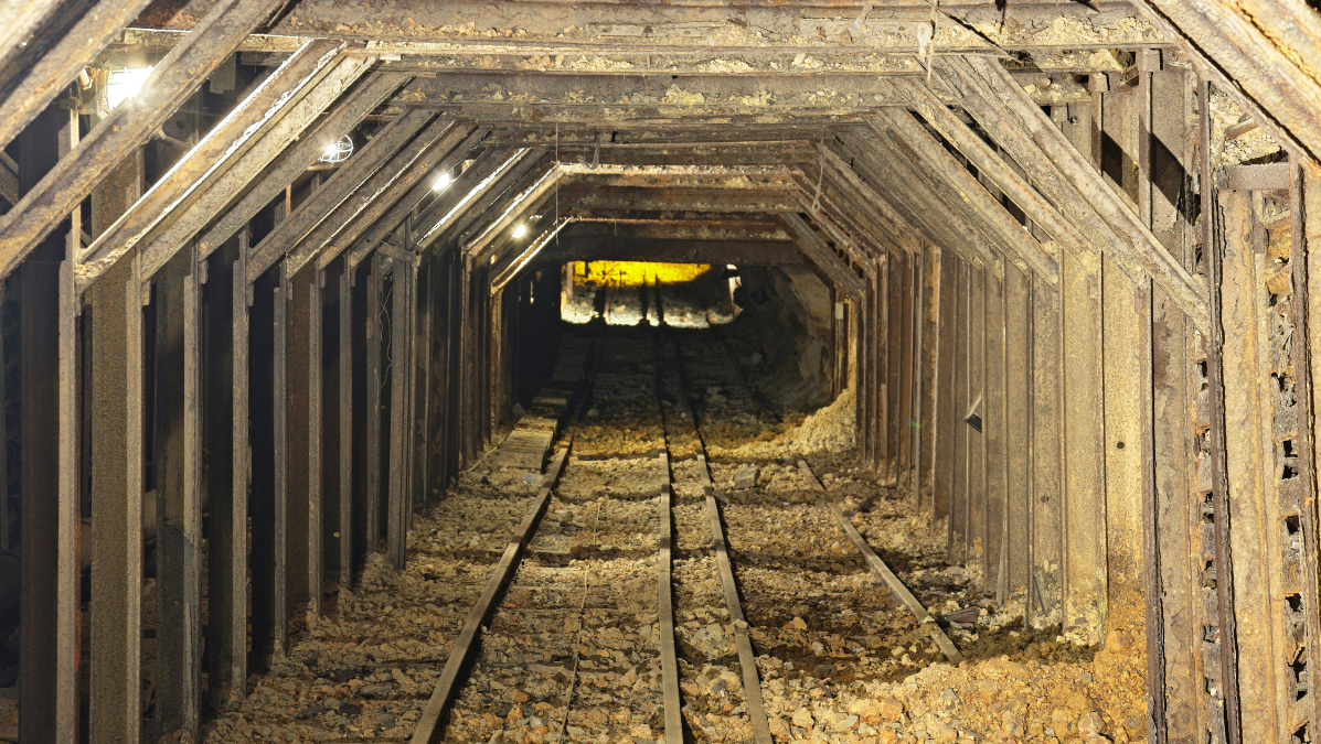 korytarz kopalni złota